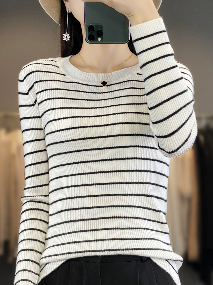 Women Slim Fit Fine Knit Sweater with Subtle Stripe Structure and Round Neck Chichicherry
