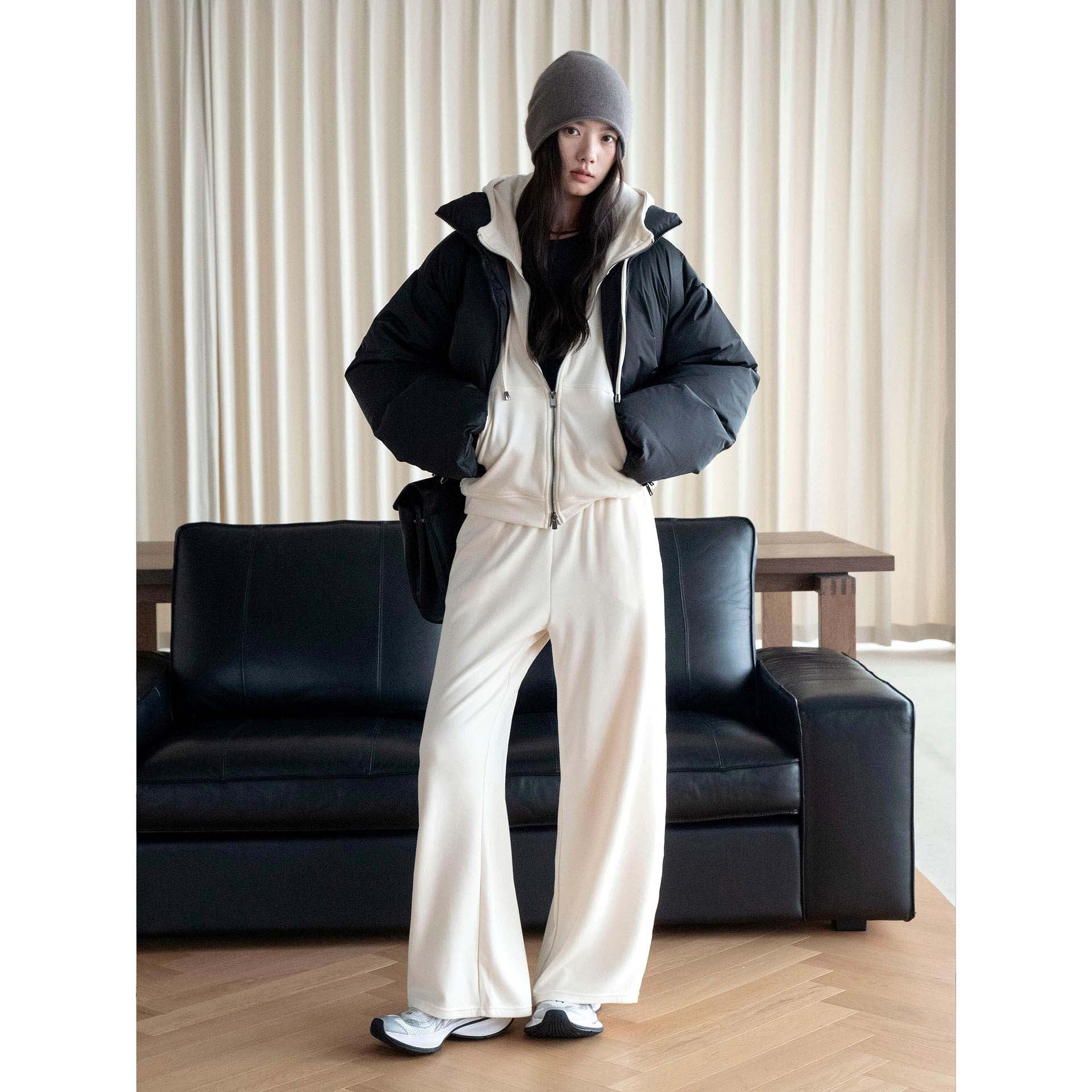 Women's Zip Hooded Sweatset with Wide Lounge Pants Cut Chichicherry