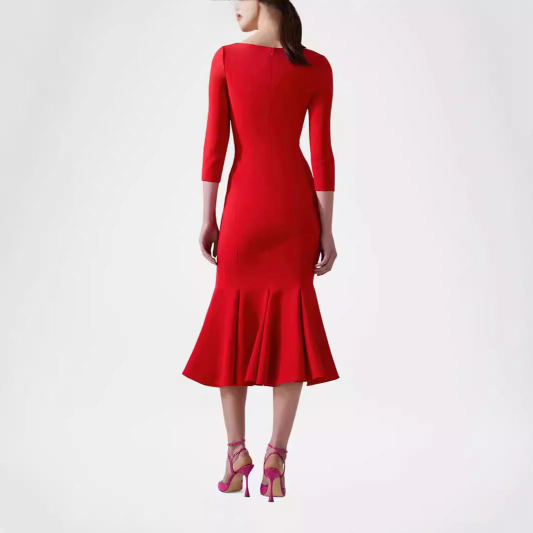 Women's Figure-Hugging Midi Dress with Square Neckline and Mermaid Hem Chichicherry