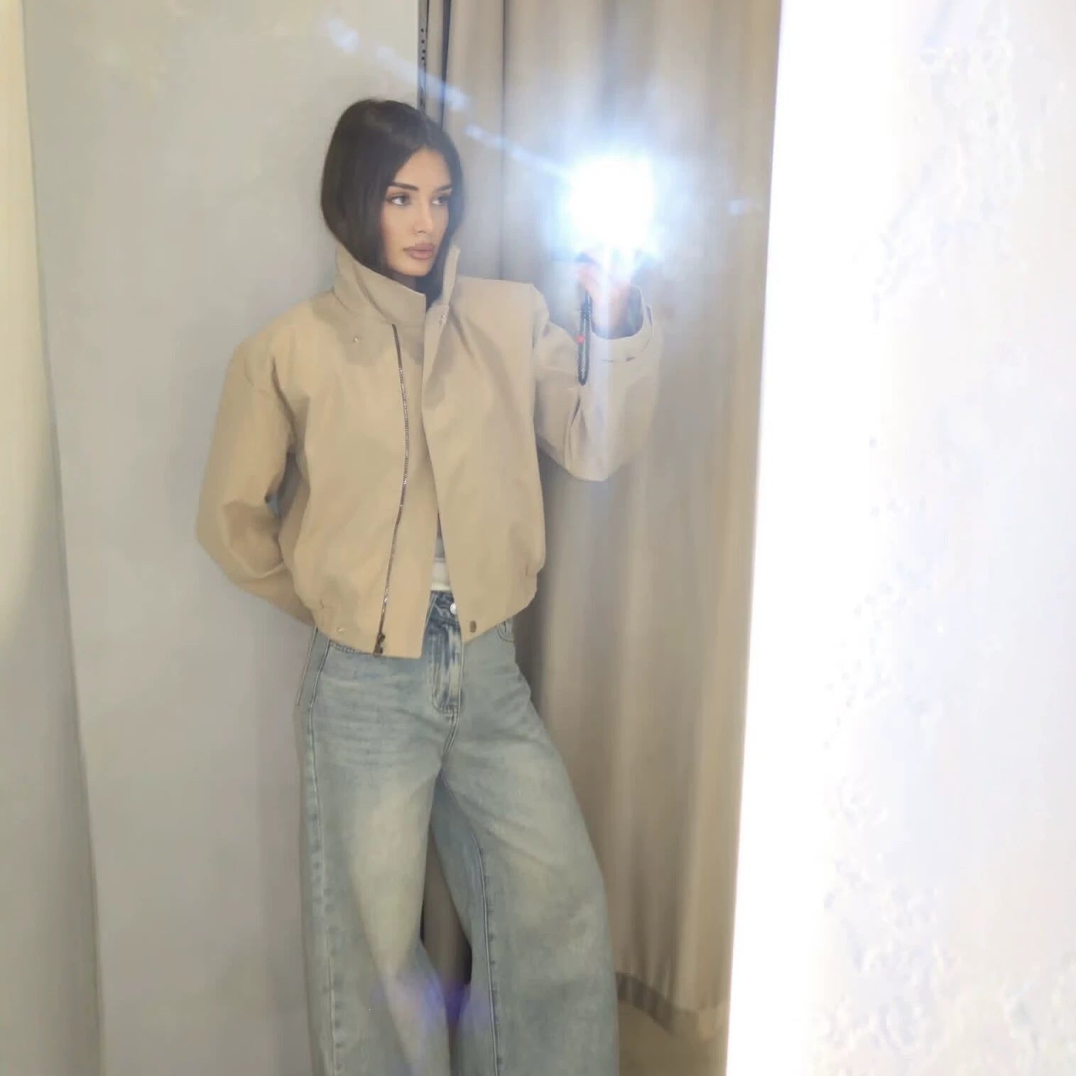 Ladies short jacket with high stand-up collar, elastic waistband and concealed snap button placket Chichicherry