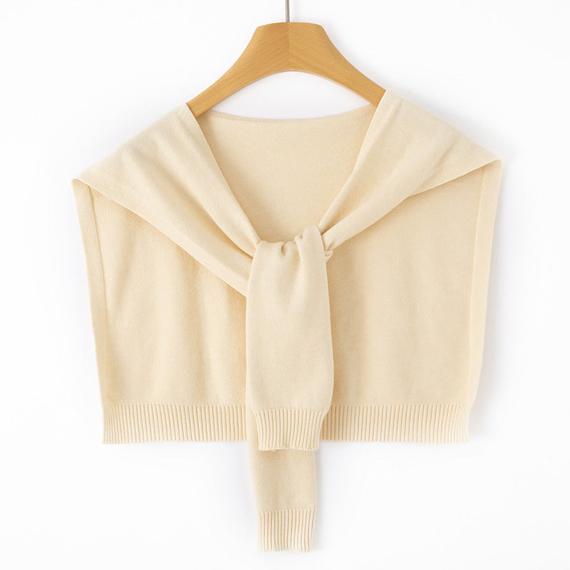 Women's knitted wrap as a shoulder warmer with BindChichicherryand Chichicherry