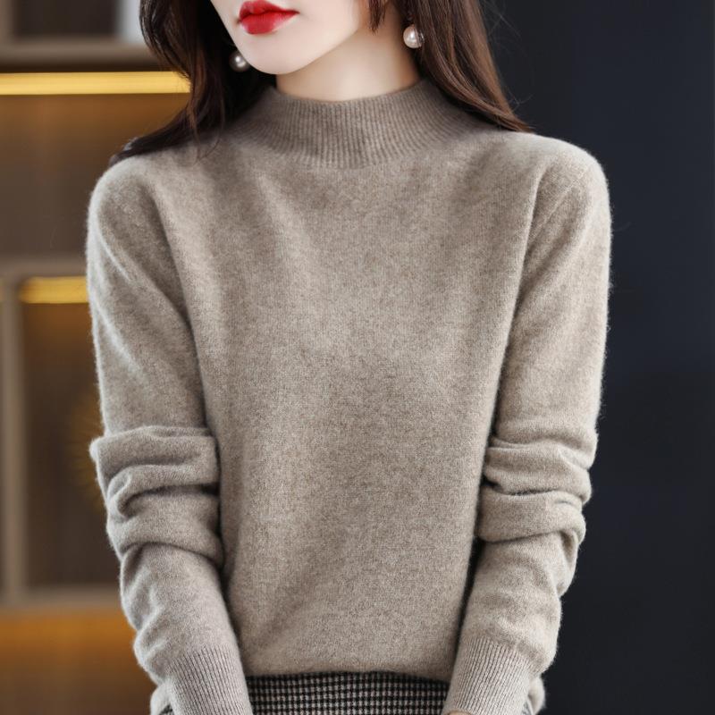 Women's Ultra-Light Mock Neck Fine Knit Sweater in Cashmere Look Chichicherry