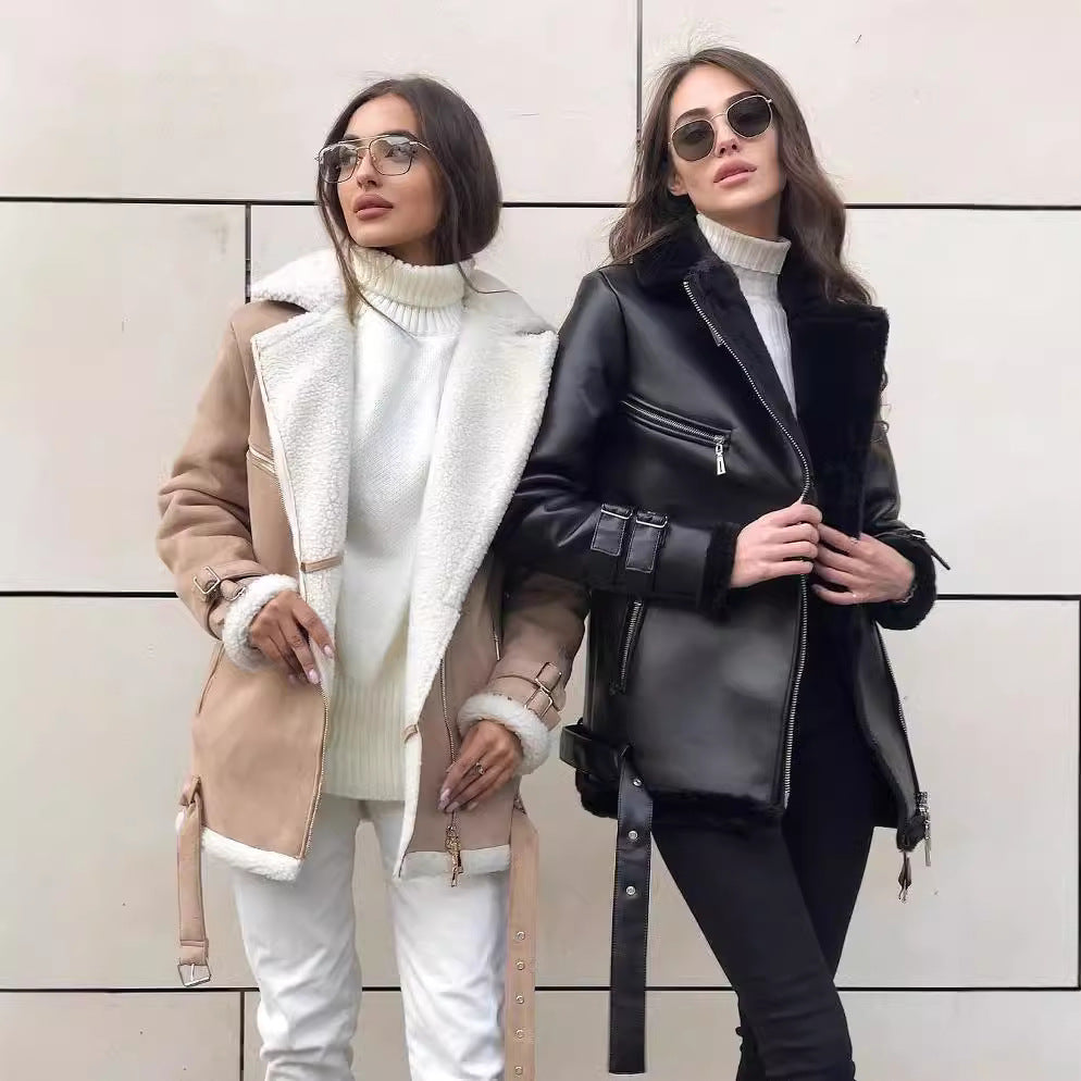 Damen Oversized Kunstleder-Fliegerjacke mit Teddyfell-Futter und Schnallen Chichicherry