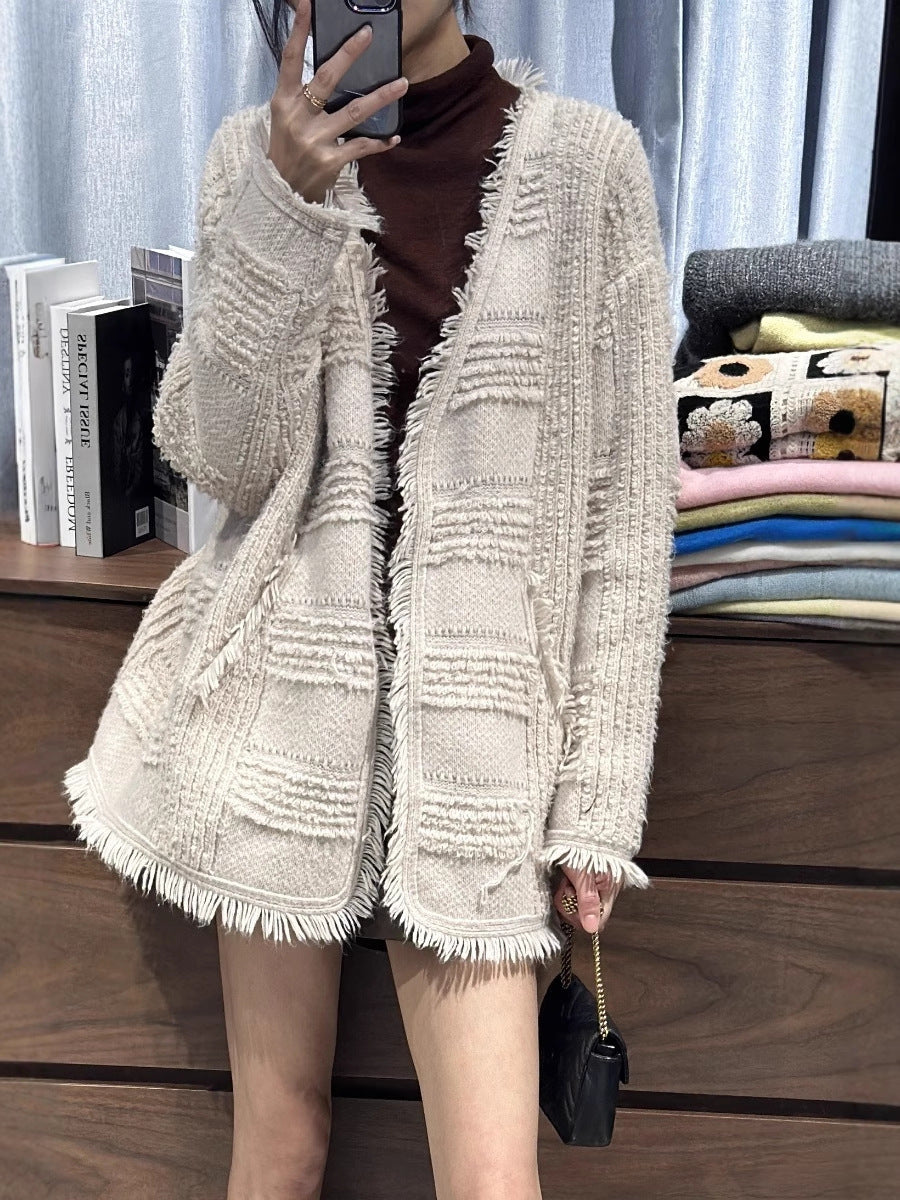 Women's Oversized Knit Cardigan with Structured Check Pattern Look, Fringes and Pockets Chichicherry