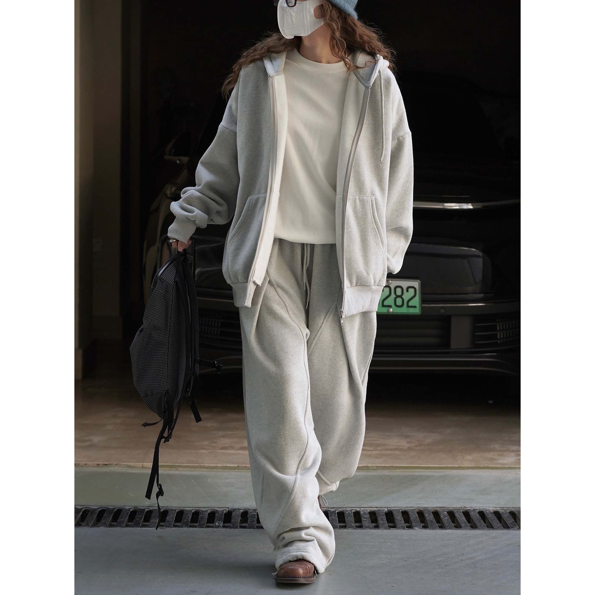 Women's Extra Wide Hooded Sweatshirt with Zip and Soft Fleece Lining Chichicherry
