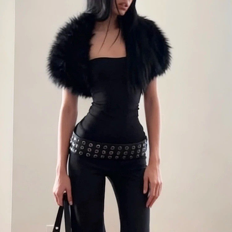 Ladies Short Faux Fur Shoulder Bolero with Voluminous Round Collar Chichicherry