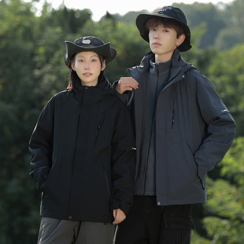 Women's trekking softshell parka with dual-layer membrane, welded seams, and adjustable hood Chichicherry