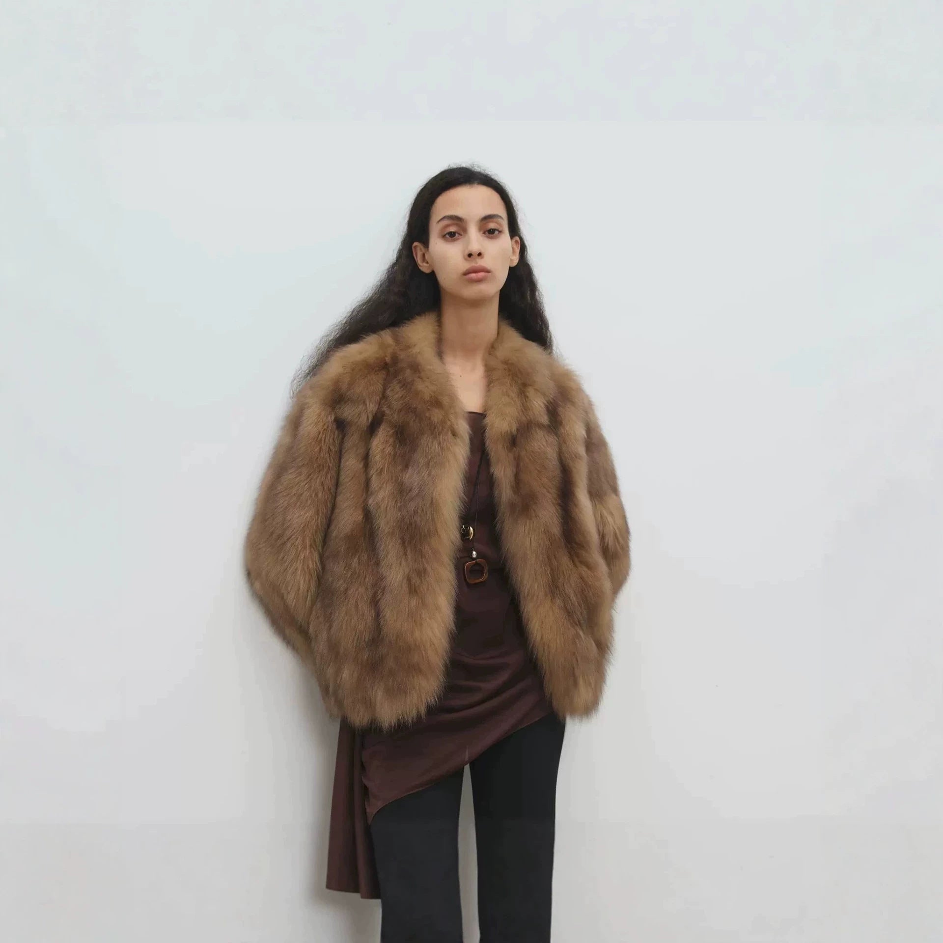 Women’s short coat made of high-pile faux fur with a tailored boxy cut and voluminous shawl collar Chichicherry