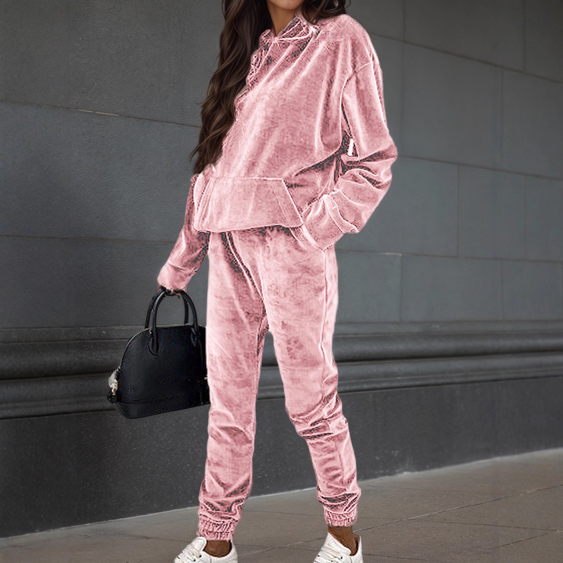 Women's Velvet Hoodie and Jogging Pants Set with Oversized Cut Chichicherry