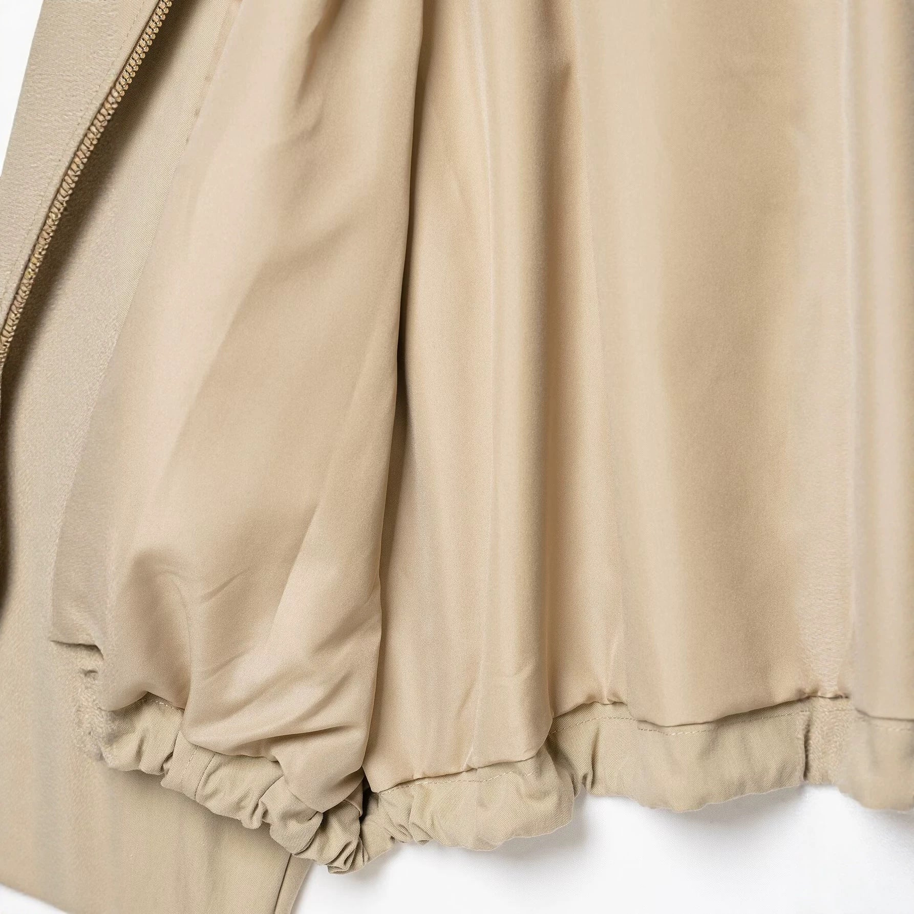 Women's Lightweight Hooded Transition Jacket in Oversized Cropped Fit with Drawstring Chichicherry