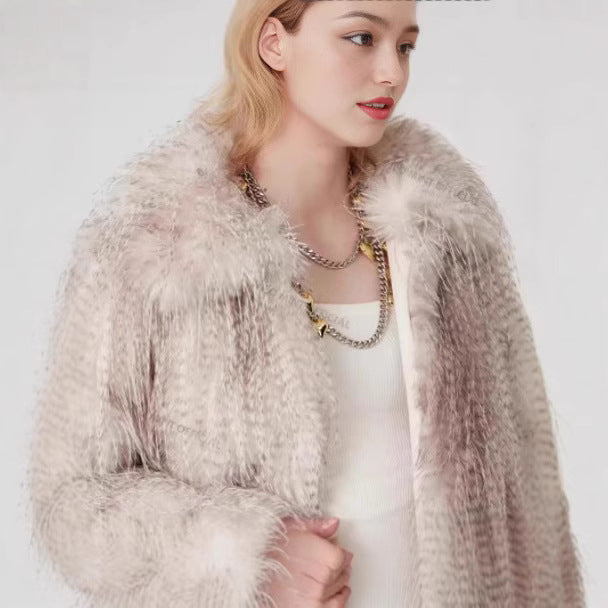 Women short-cut faux fur jacket with striped high-pile texture and notched collar Chichicherry