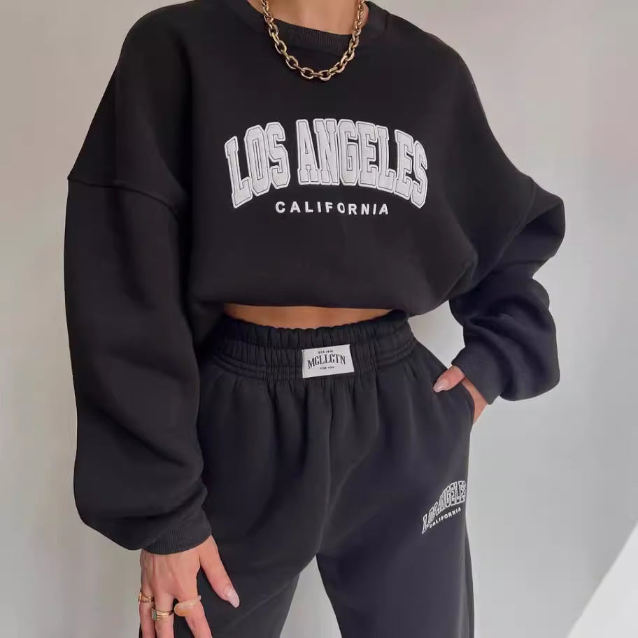 Damen Oversized Lounge-Set aus Baumwollfleece mit Collegestickerei und relaxed Jogginghose Chichicherry