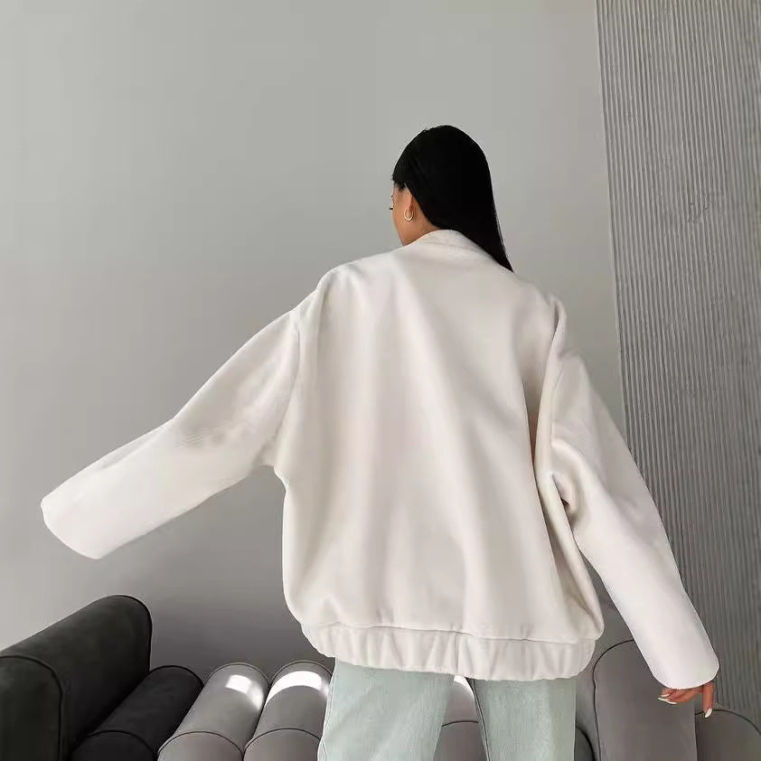 Damen Kurz geschnittener kastiger Wollmix-Blouson mit Druckknopfleiste und aufgesetzten Taschen Chichicherry