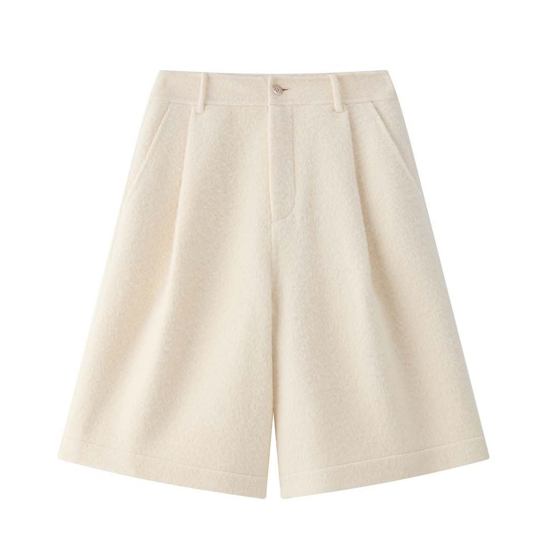 Ladies High-Waisted Wool Bouclé Bermuda Shorts with Pleats and Side Pockets Chichicherry