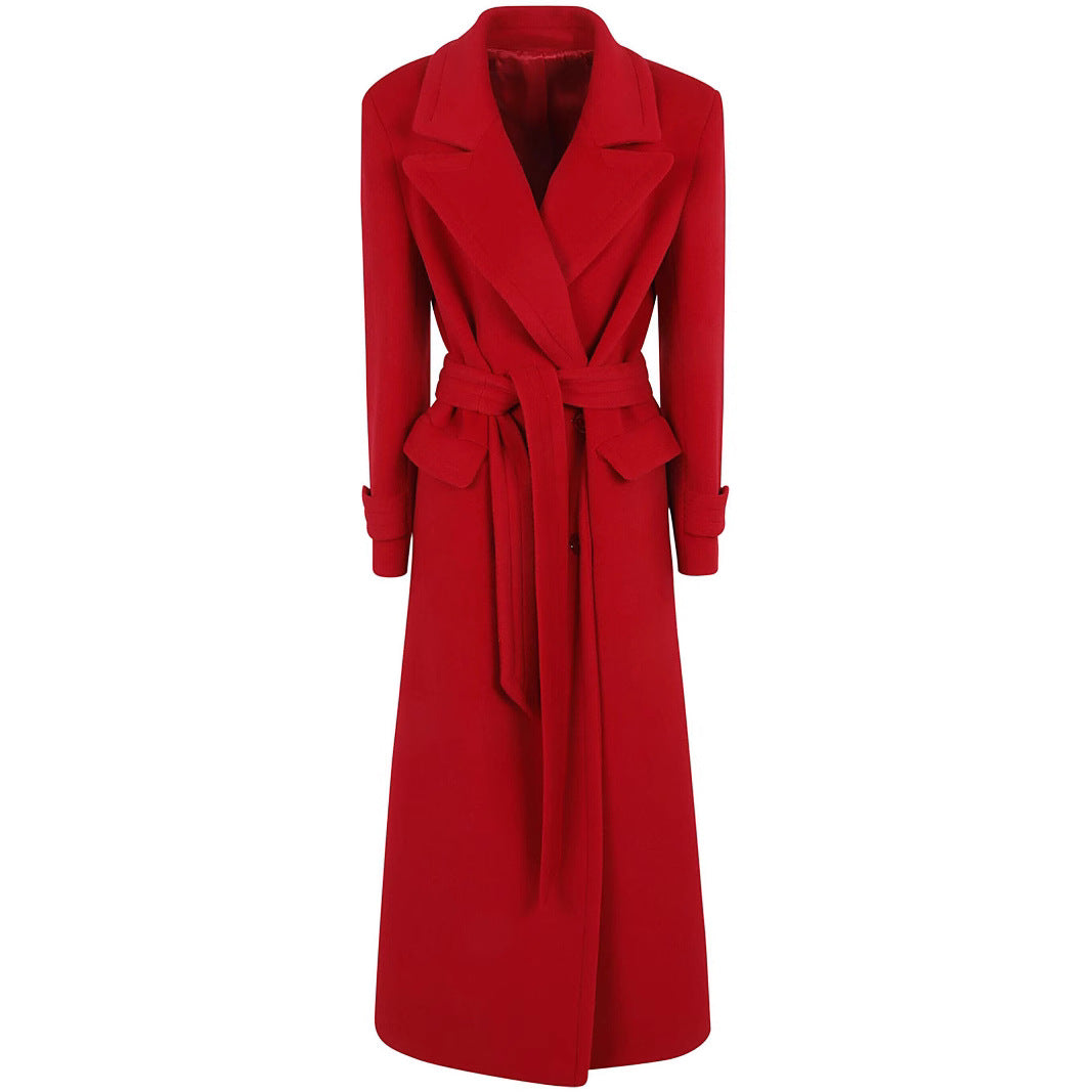 Ladies Maxi Coat with double-breasted button placket, wide lapels and patch pockets Chichicherry