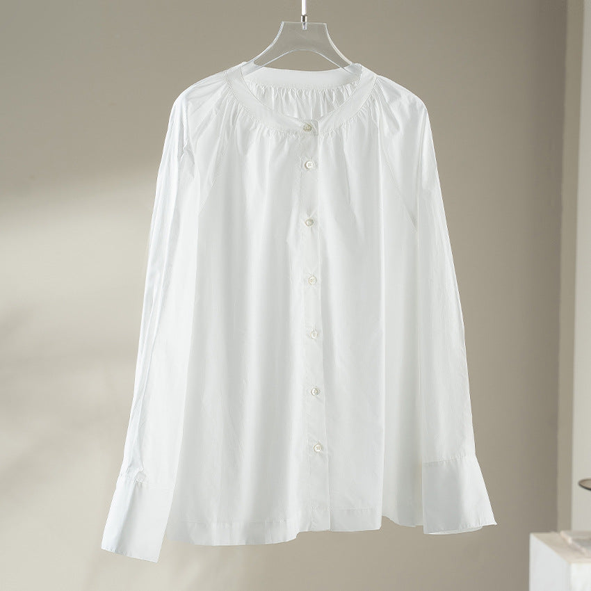 Women’s blouse with round neckline, full-button placket and gathered yoke Chichicherry