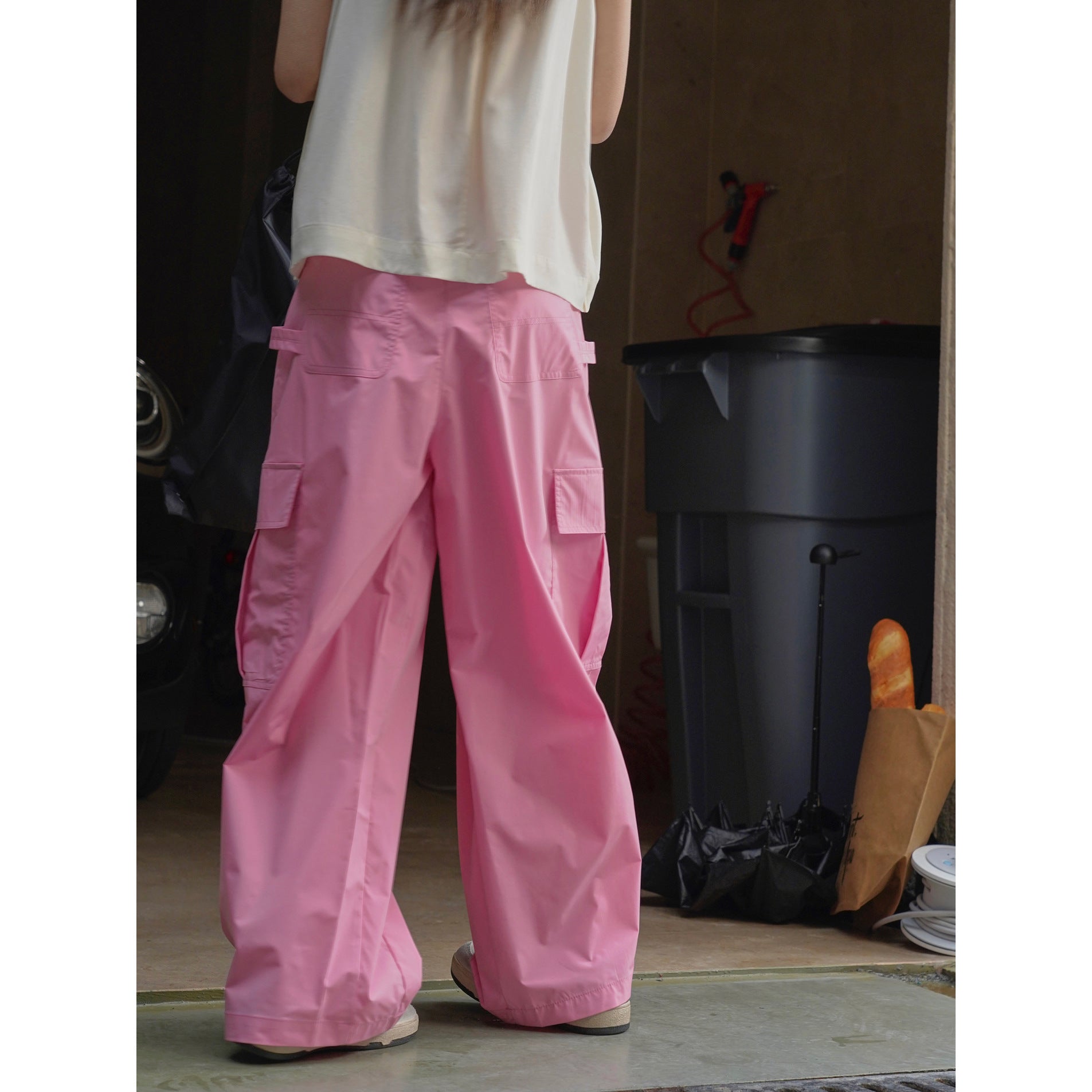 Women Wide Cargo Palazzo Pants with Drawstring Waistband and Multiple Pockets Chichicherry