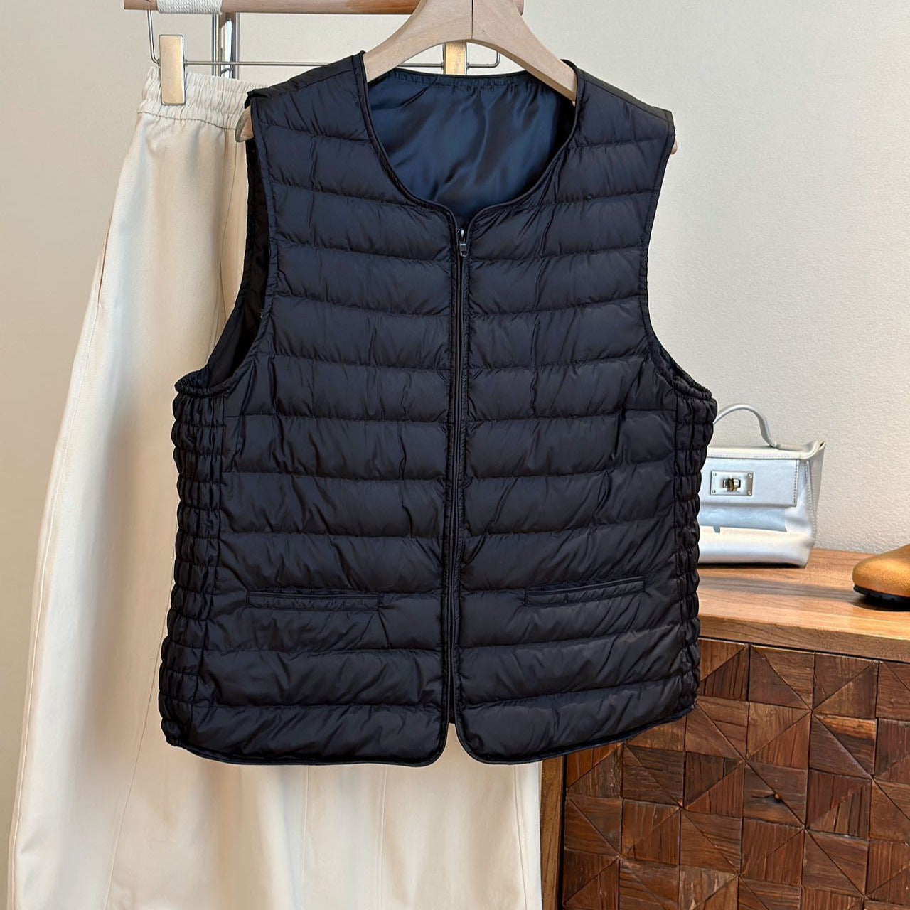 Women's ultralight quilted vest with zipper and side elastic inserts Chichicherry