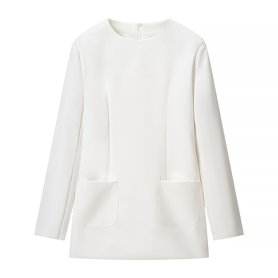 Women's short-cut shift dress with long sleeves and patch pockets Chichicherry