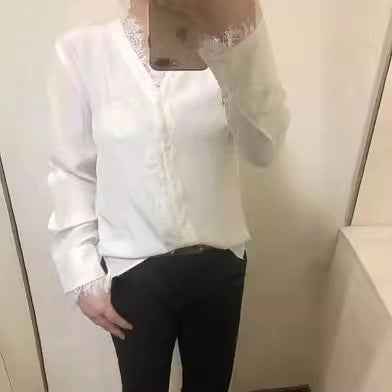 Women Elegant Blouse with Lace Decoration Chichicherry