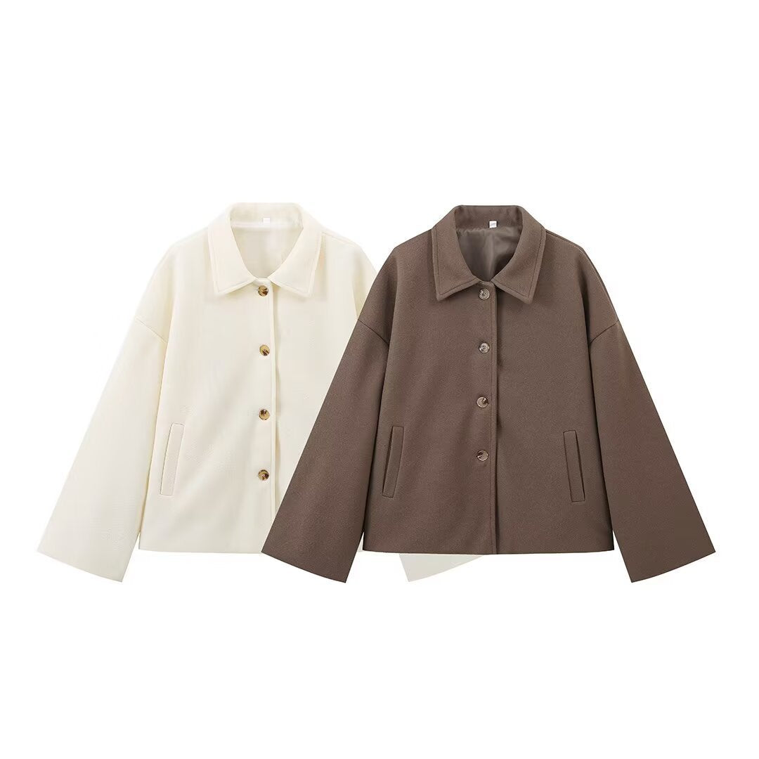 Ladies short jacket in boxy cut made of wool blend with shirt collar and concealed button placket Chichicherry