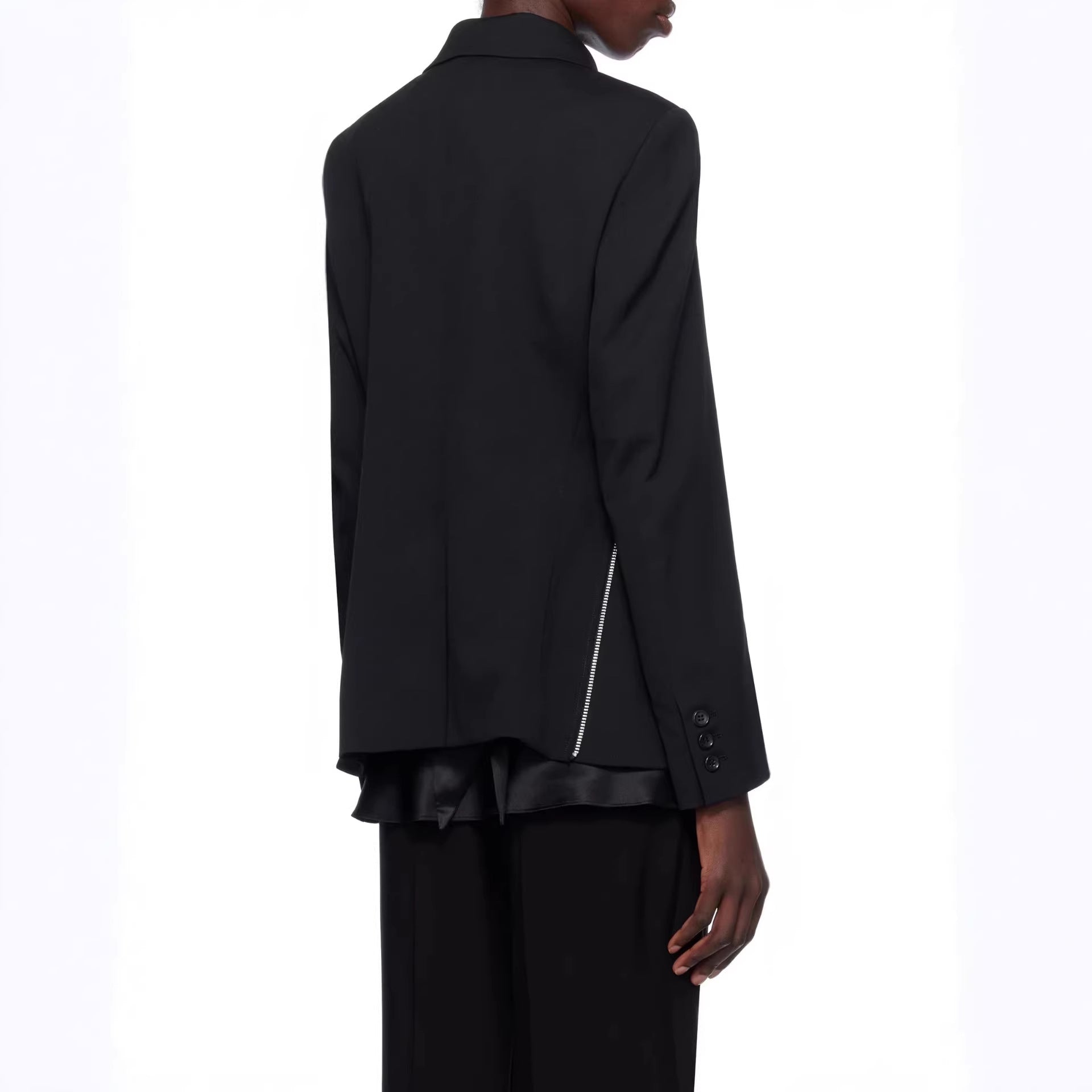 Women's blazer jacket with round Peter Pan collar, side metal zippers and flap pockets Chichicherry