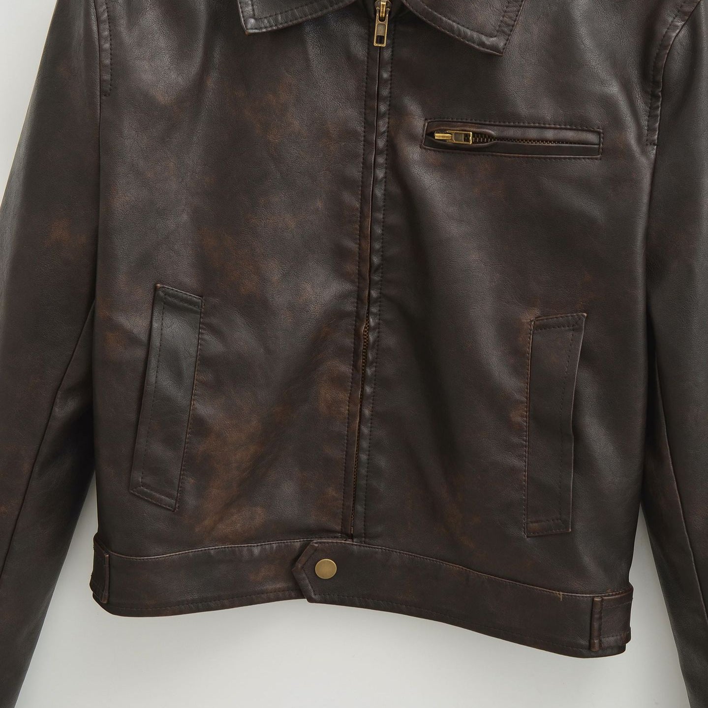 Men's vintage-inspired bomber style leather jacket with zipper and chest pocket Chichicherry