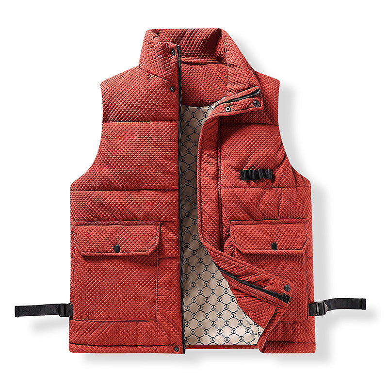 Men's utility quilted vest with thermal lining, front pockets and adjustable side straps Chichicherry