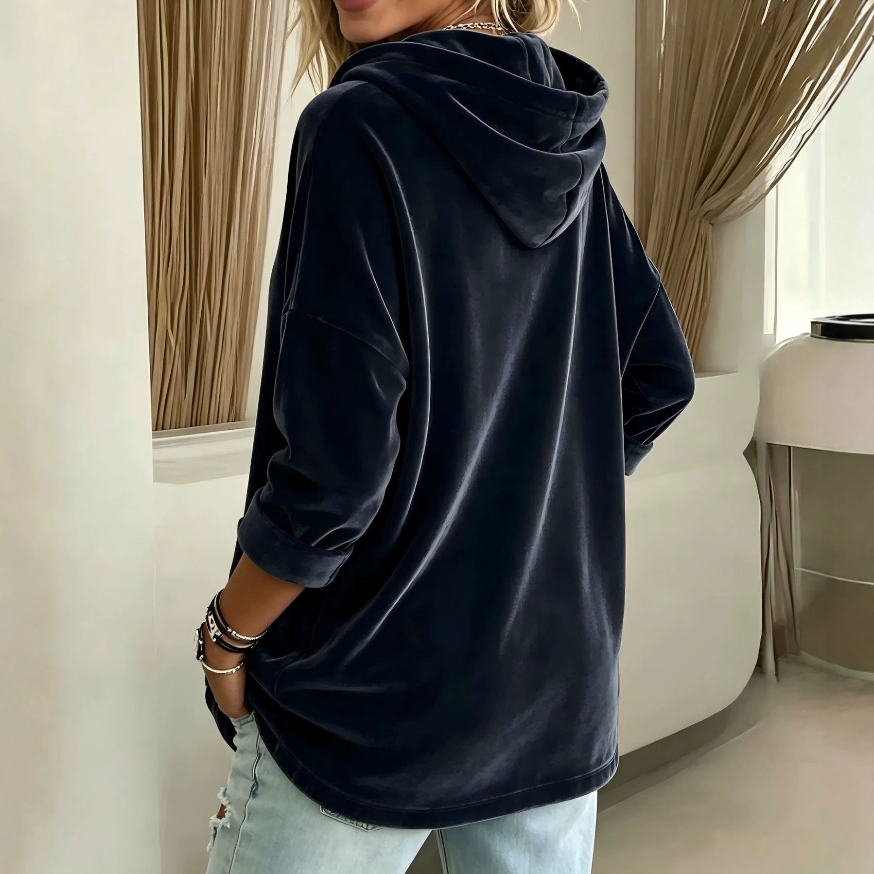 Women's Oversize Velvet Hoodie with Wide Hood, Kangaroo Pockets and Relaxed Silhouette