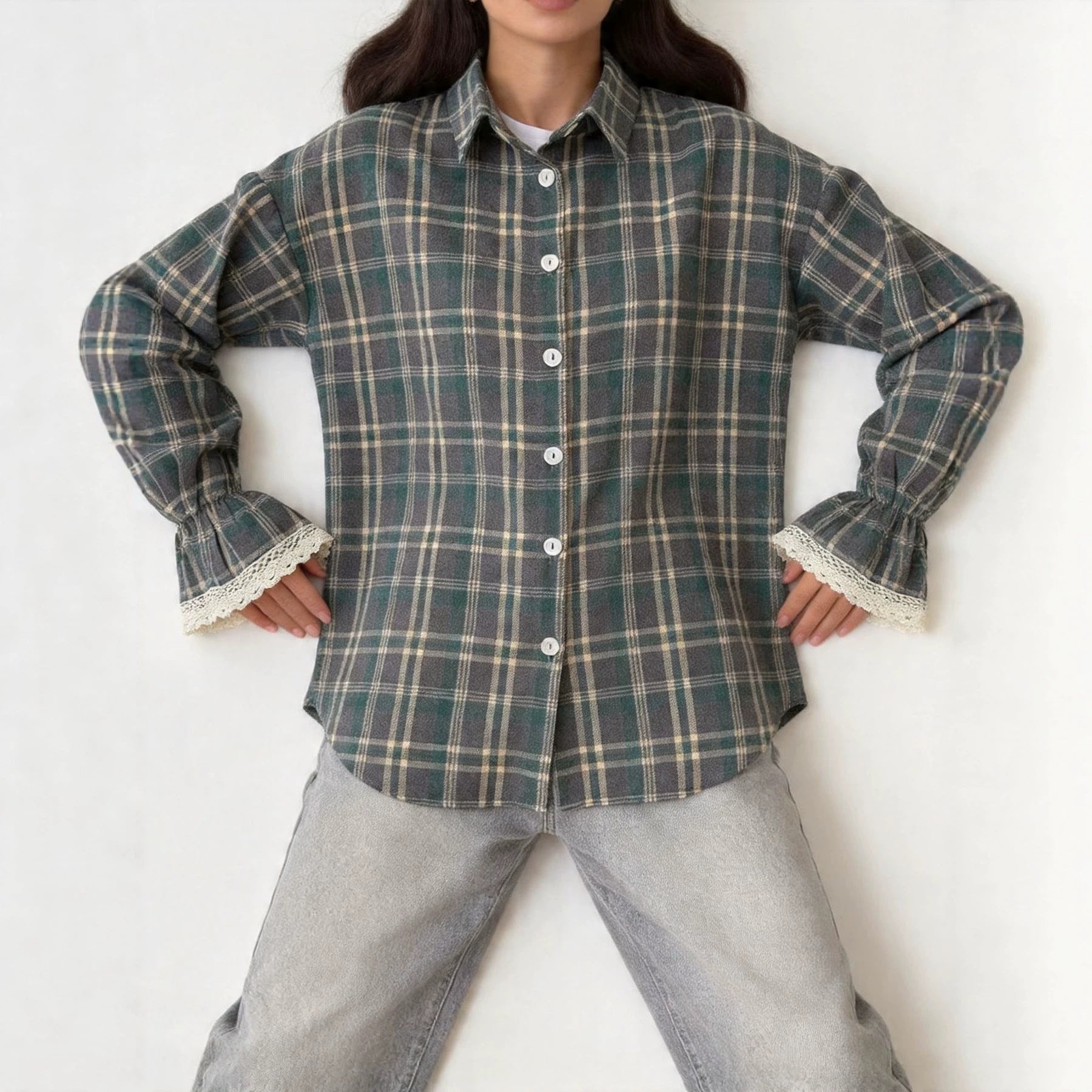 Damen Karo-Hemdbluse mit Spitzenmanschetten und Oversize-Schnitt Chichicherry