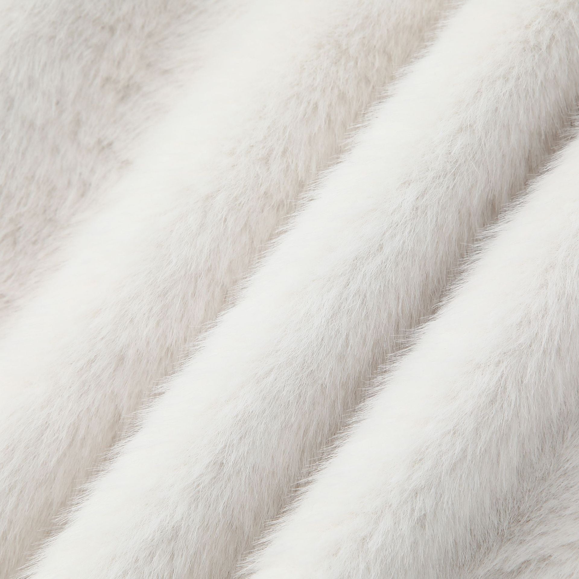 Women's Sleeveless Faux Fur Vest with Stand-up Collar, Zipper and Flap Pockets Chichicherry