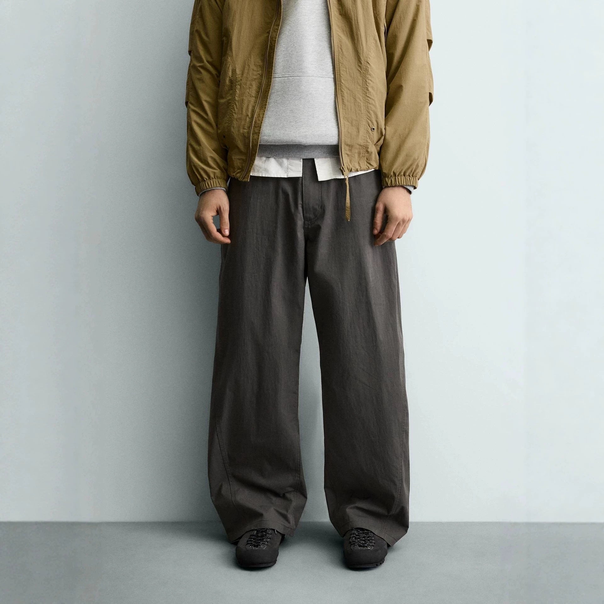 Women’s wide cropped chino pants with high waist and five-pocket design Chichicherry