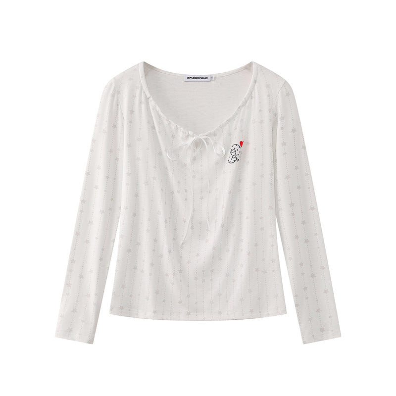 Women's long-sleeve shirt with lacing at the neckline, fine star jacquard, and heart emblem Chichicherry