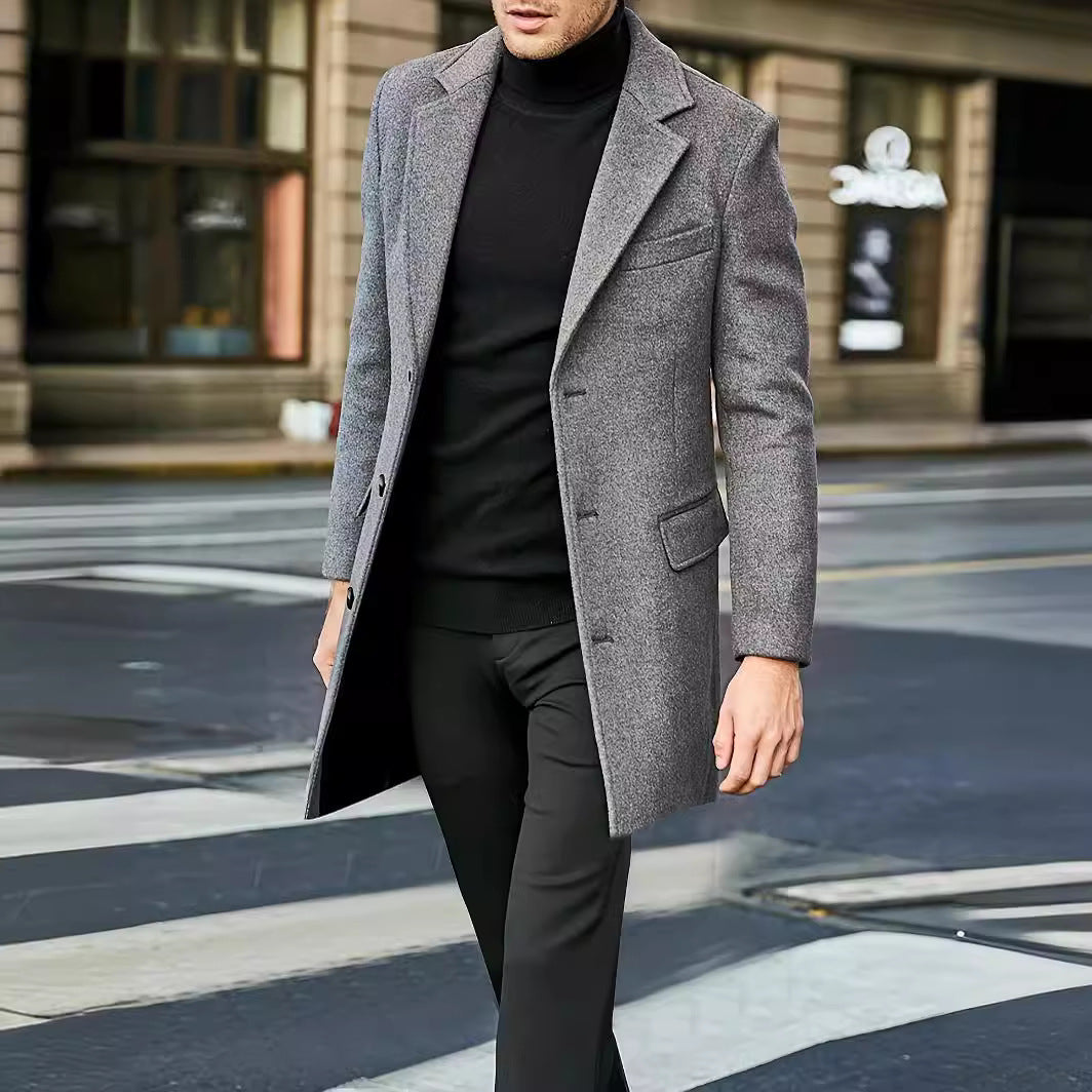 Herren Moderner Longcoat aus Wollmix mit schmalem Revers, Pattentaschen und schlanker Schnitt Chichicherry