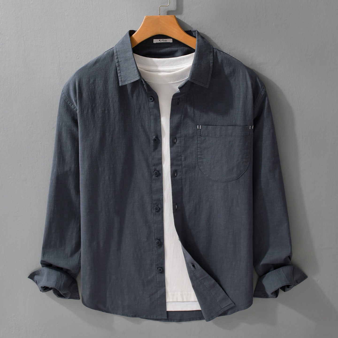 Men's layering shirt in overshirt style made of cotton-linen with Kent collar and applied round pocket Chichicherry