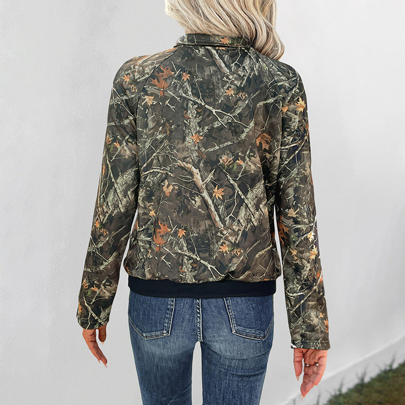 Women's hoodie in camouflage leaf print with half snap button placket and kangaroo pocket Chichicherry