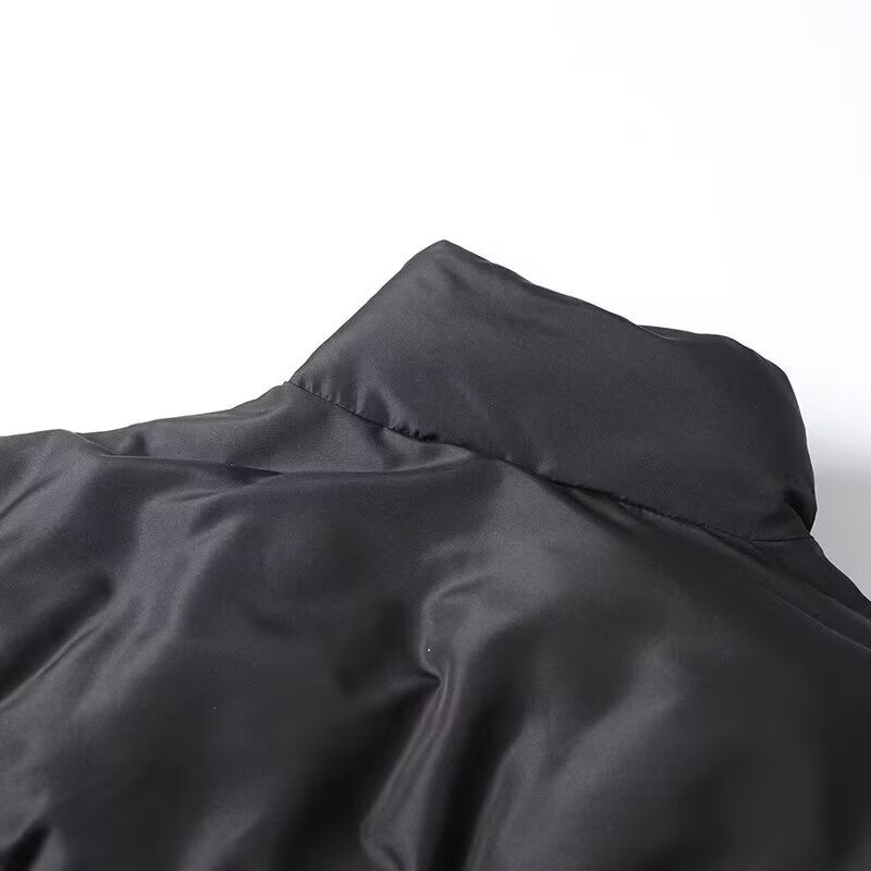 Ladies short padded bomber-style puffer jacket with high stand-up collar and elastic waistband Chichicherry