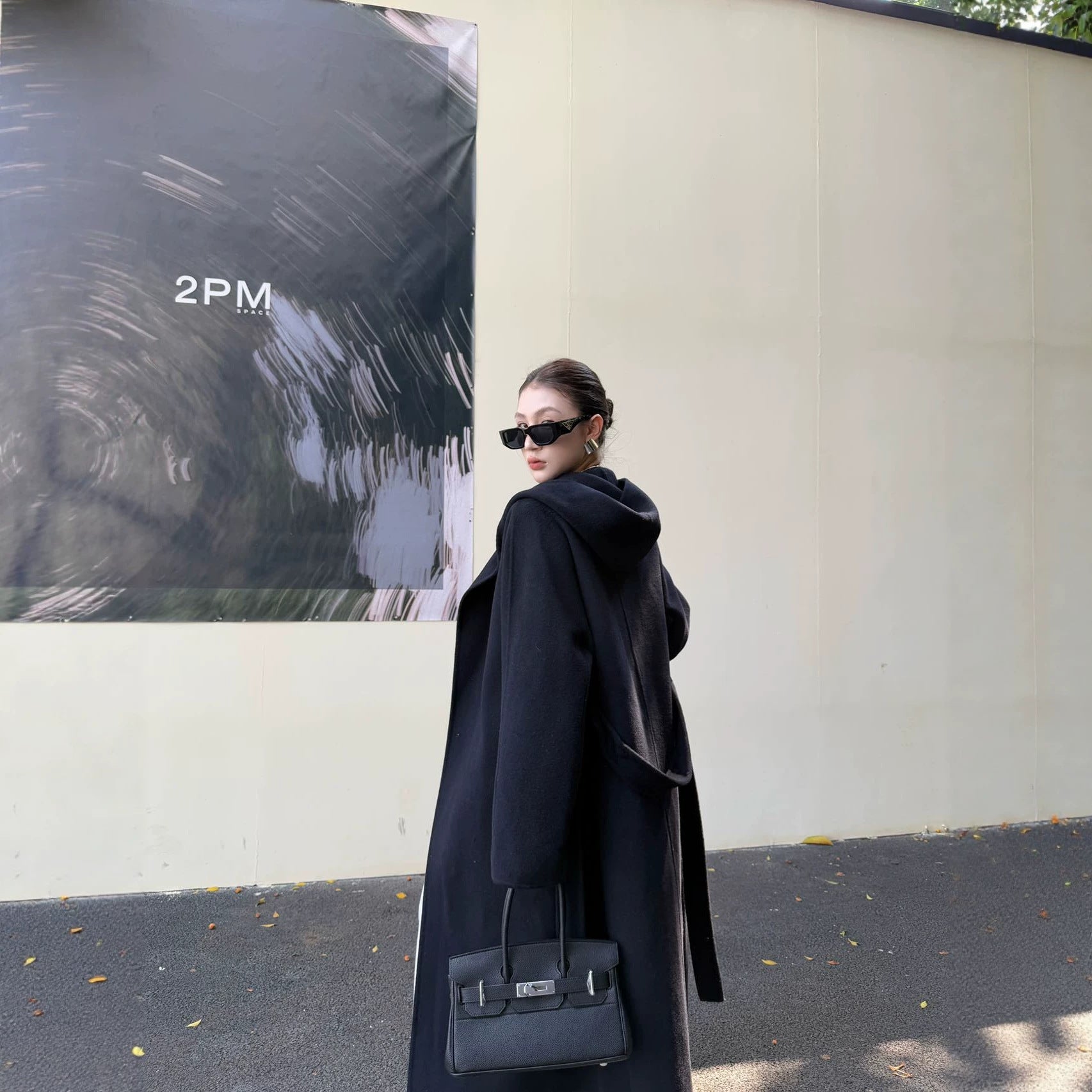 Women Oversize Wool Coat with Shawl Collar and Concealed Button Placket Chichicherry