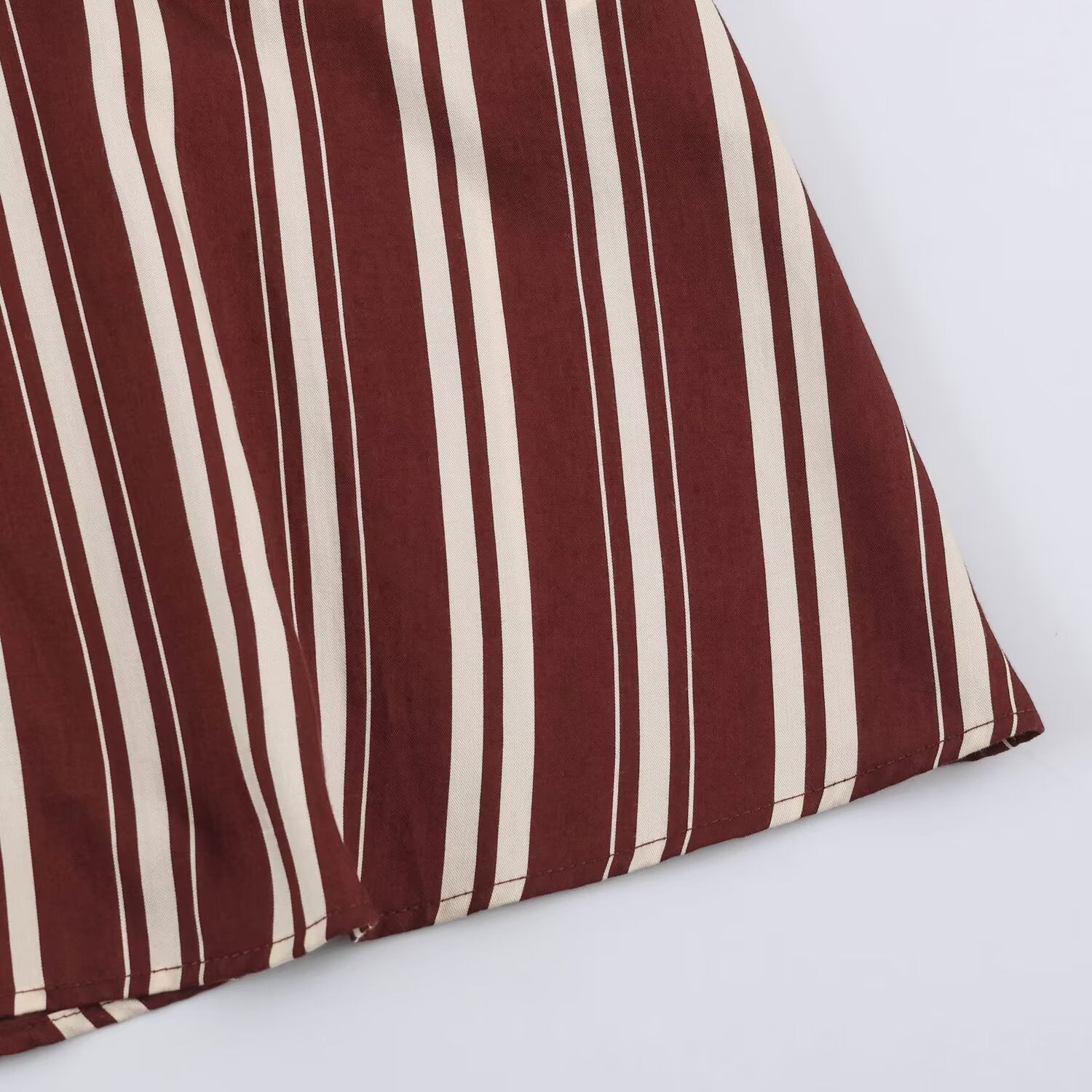 Women's striped shirt dress with contrast collar, three-quarter sleeves, and waist belt Chichicherry