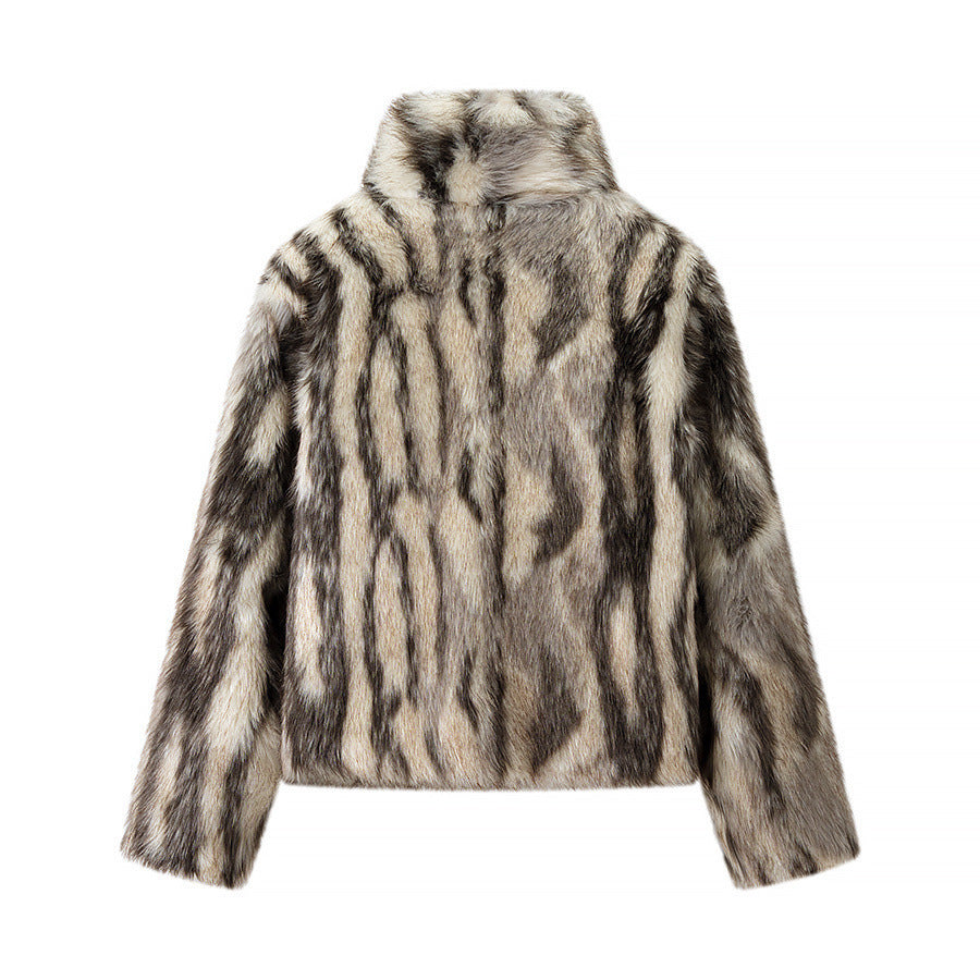 Women Short Faux Fur Jacket with Voluminous Fur Look, Boxy Silhouette and Insert Pockets Chichicherry