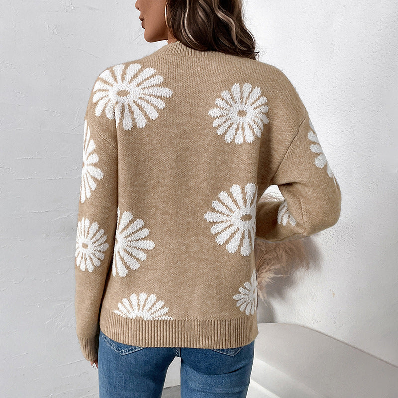 Women's oversized floral jacquard sweater, round neckline and ribbed cuffs Chichicherry