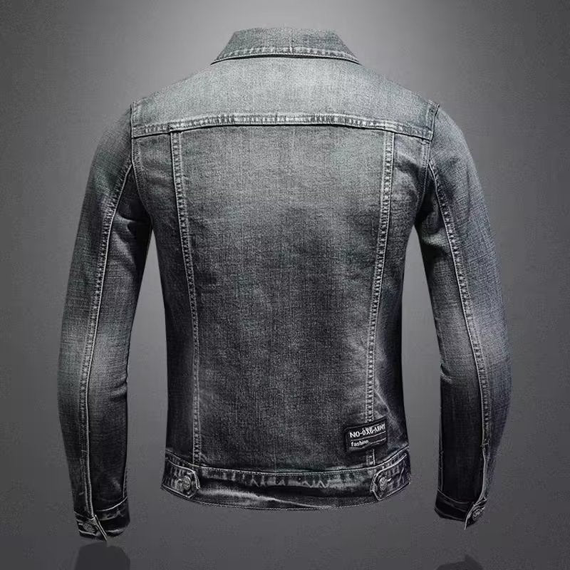 Herren Jeansjacke mit Used-Waschung, aufgesetzten Brusttaschen und dezenter Stickerei Chichicherry