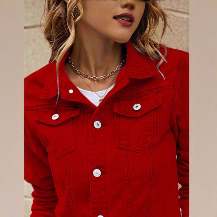Women's fitted short denim jacket in trucker style with flap pockets Chichicherry