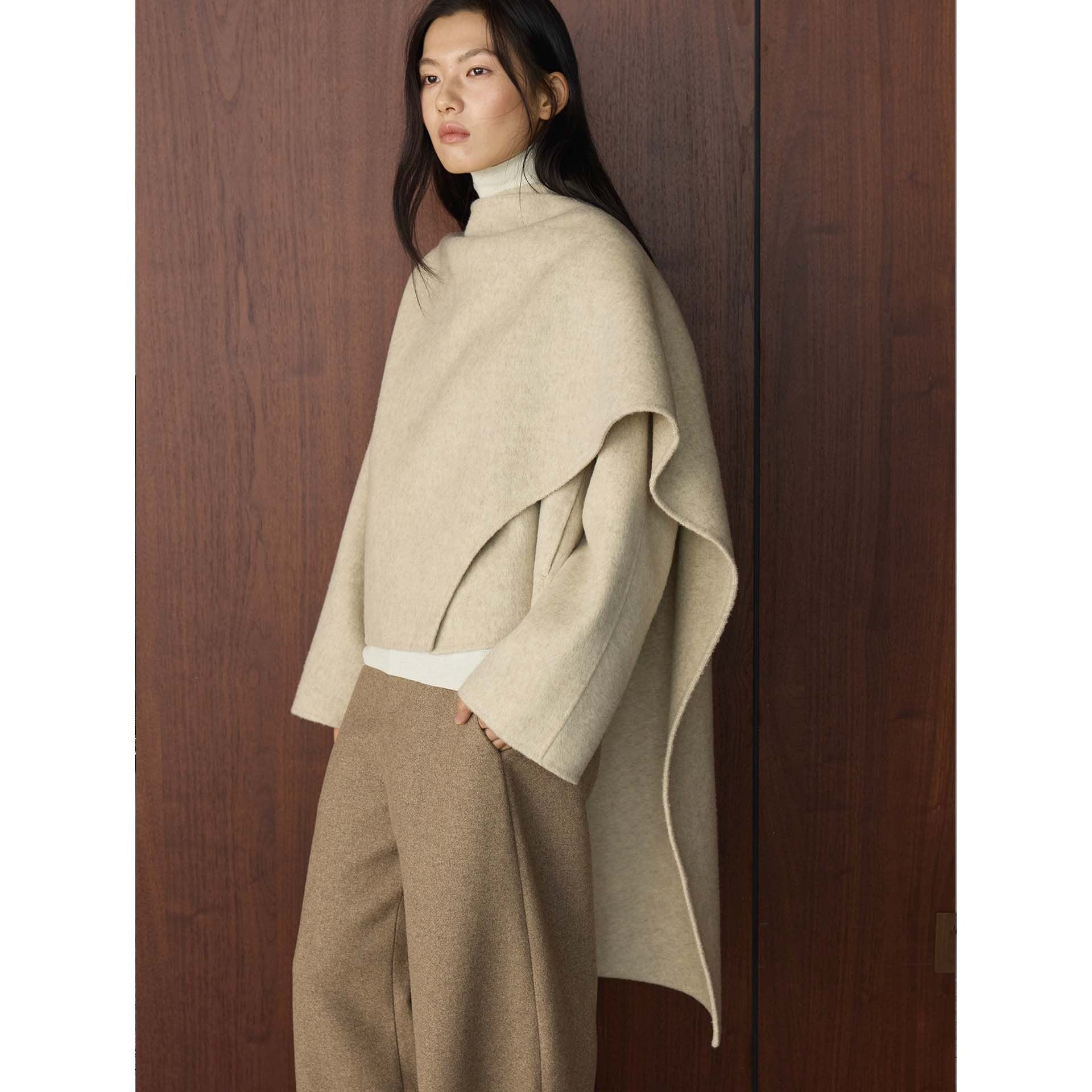 Women's Cape Coat with Asymmetrical Overlay and Wool Blend Chichicherry