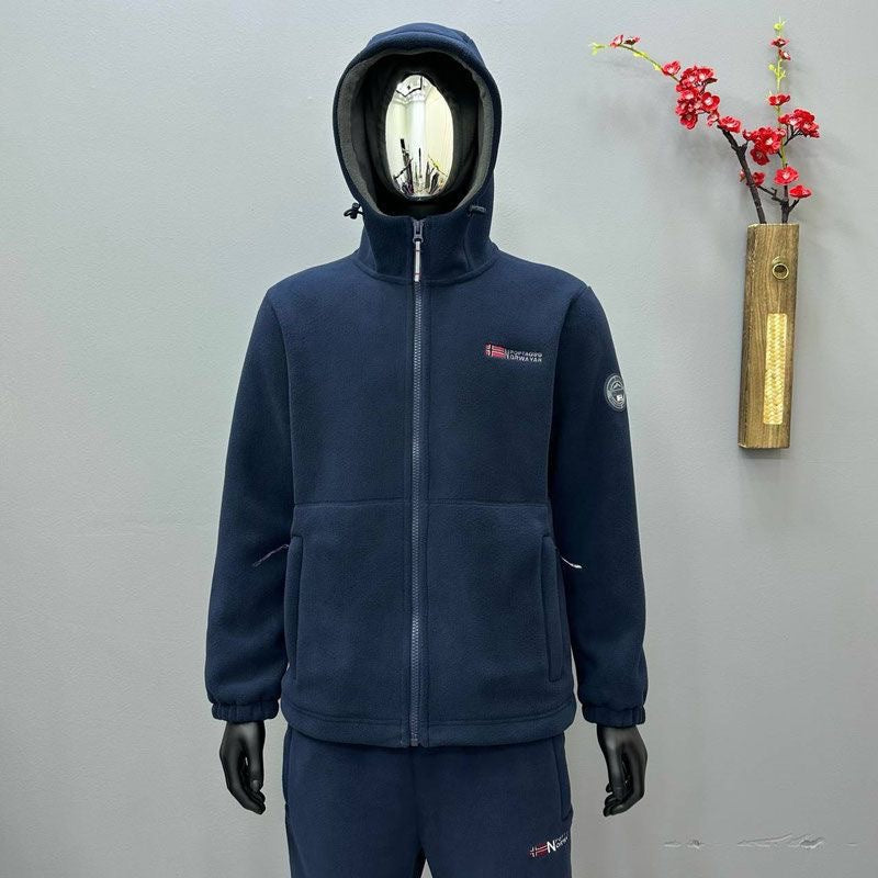 Men's fleece hoodie jacket with wind-resistant surface and zippered pockets Chichicherry