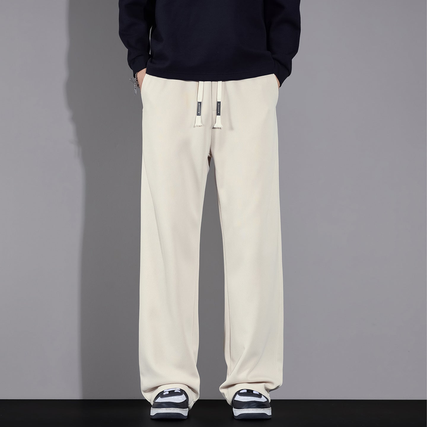 Men's Wide Relaxed Jogging Pants with Drawstring and Straight Leg Chichicherry