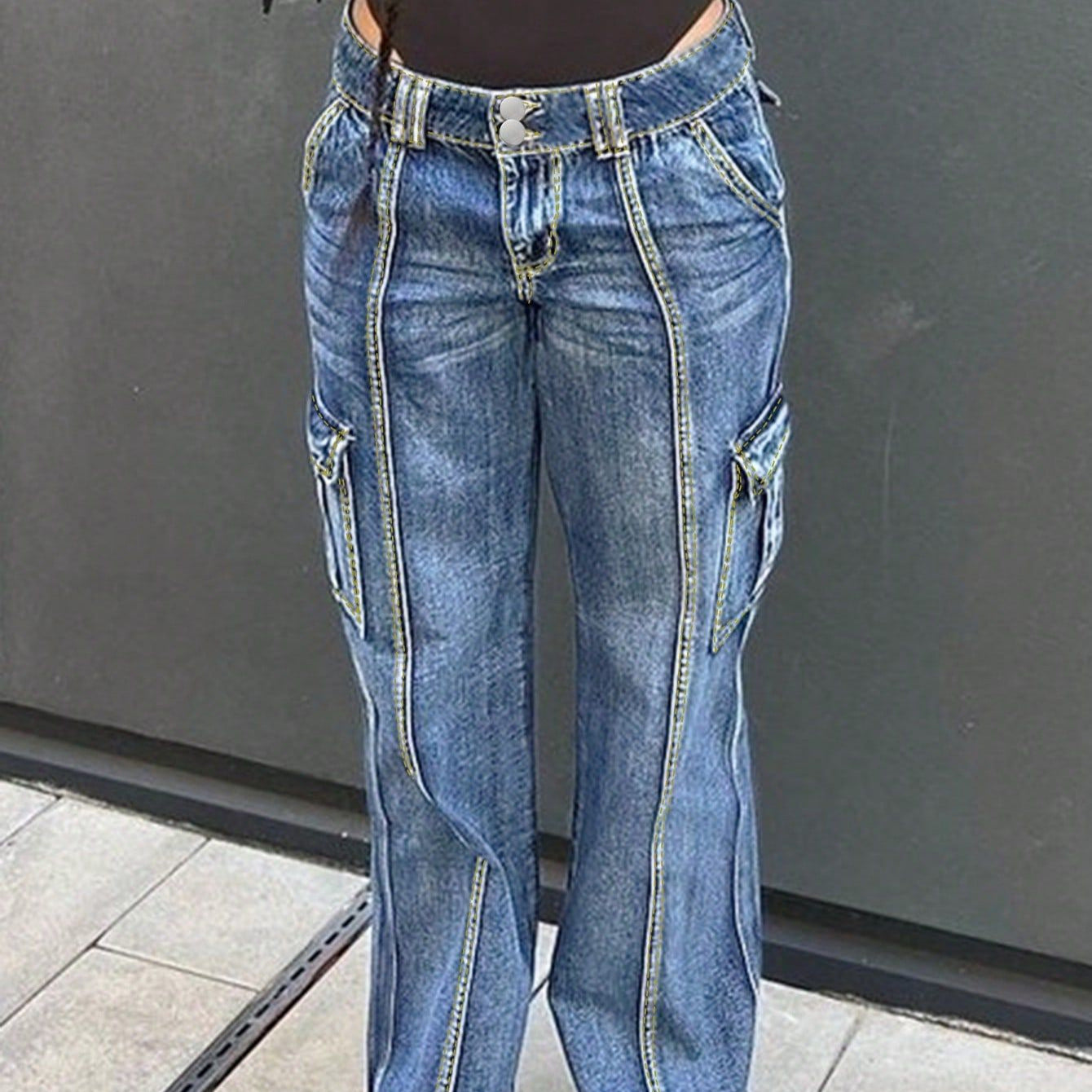 Women's high-waisted cargo jeans with vertical decorative seams and wide leg Chichicherry