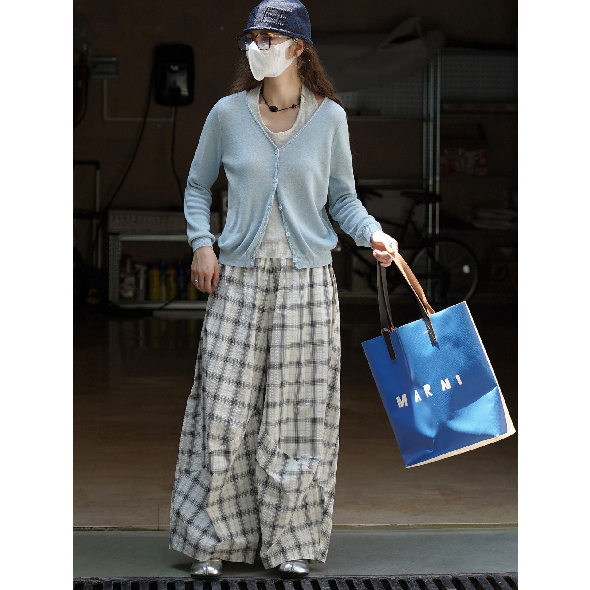 Women's fine knit cardigan with open front, ribbed hem and boxy silhouette Chichicherry