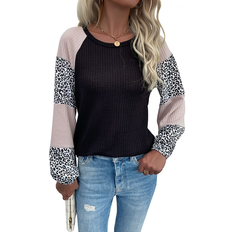 Women's raglan long sleeve shirt made of waffle jersey with color block sleeves and leopard details Chichicherry