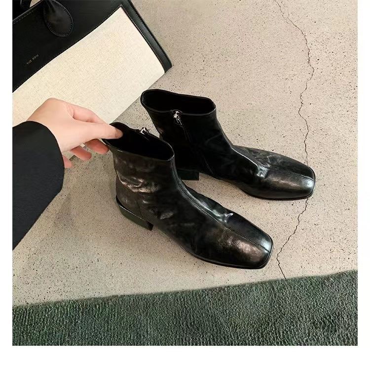 Ladies ankle-high smooth leather ankle boots with medium block heel and side zipper Chichicherry